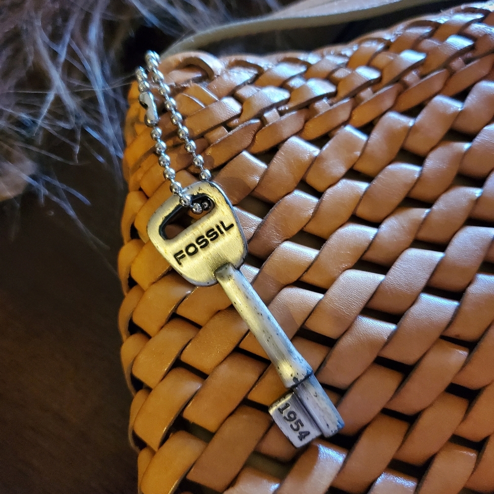 Fossil purse